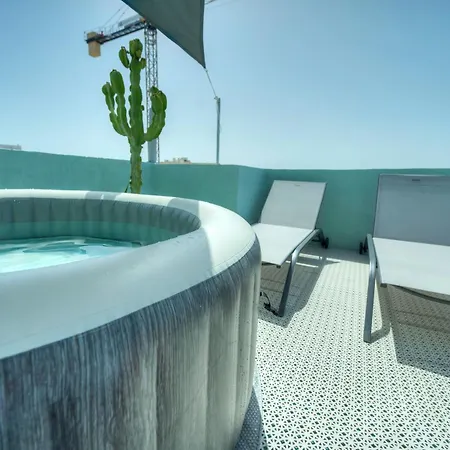 Apartment Beautiful Penthouse, Sun Terrace, Jacuzzi Goslm-8